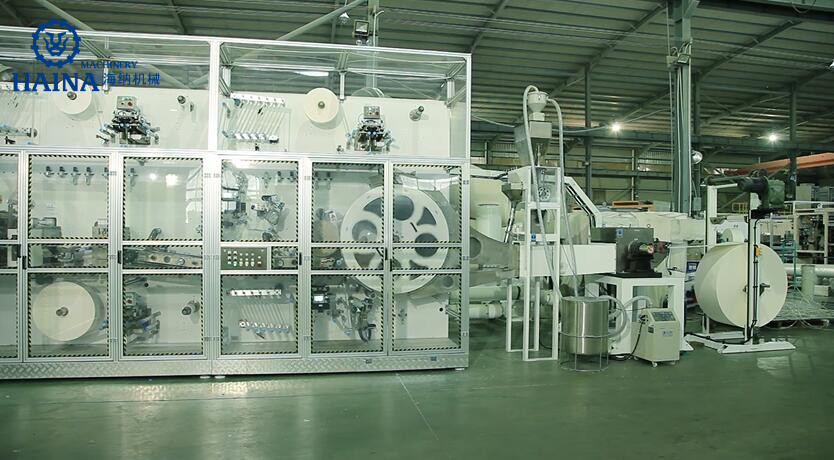 Modular Clothlike / PE Backsheet Diaper Manufacturing Machine